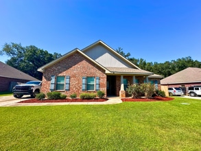 Building Photo - 11464 Oak Aly Dr S