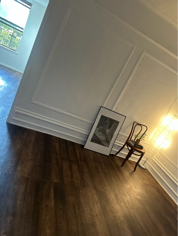 Building Photo - 320 W 111th St