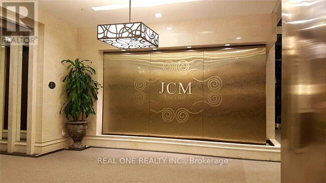 Building Photo - 28 Linden St