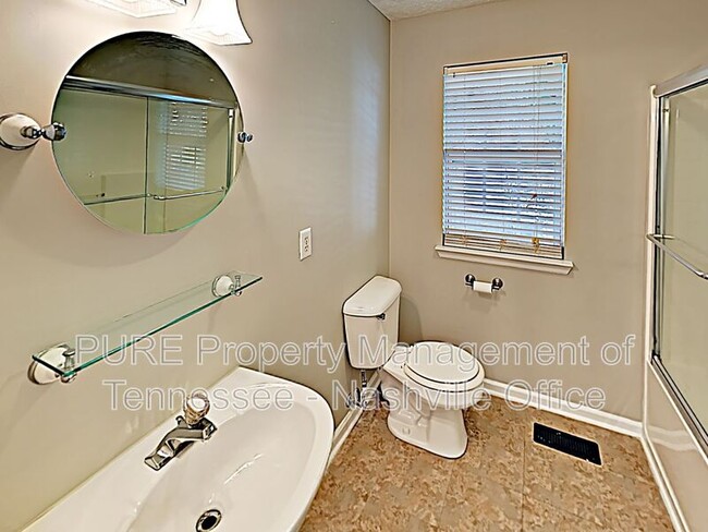 Building Photo - 656 Granwood Blvd