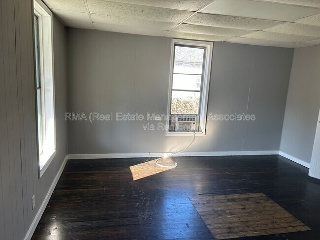 Foto del edificio - 18 6th St