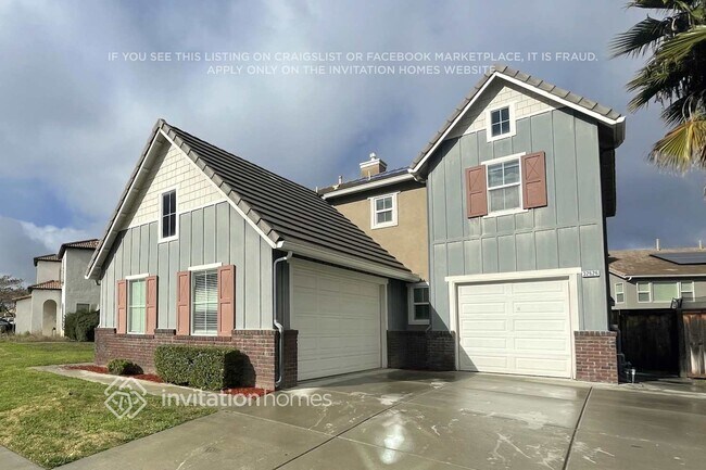 Building Photo - 32626 Spun Cotton Dr