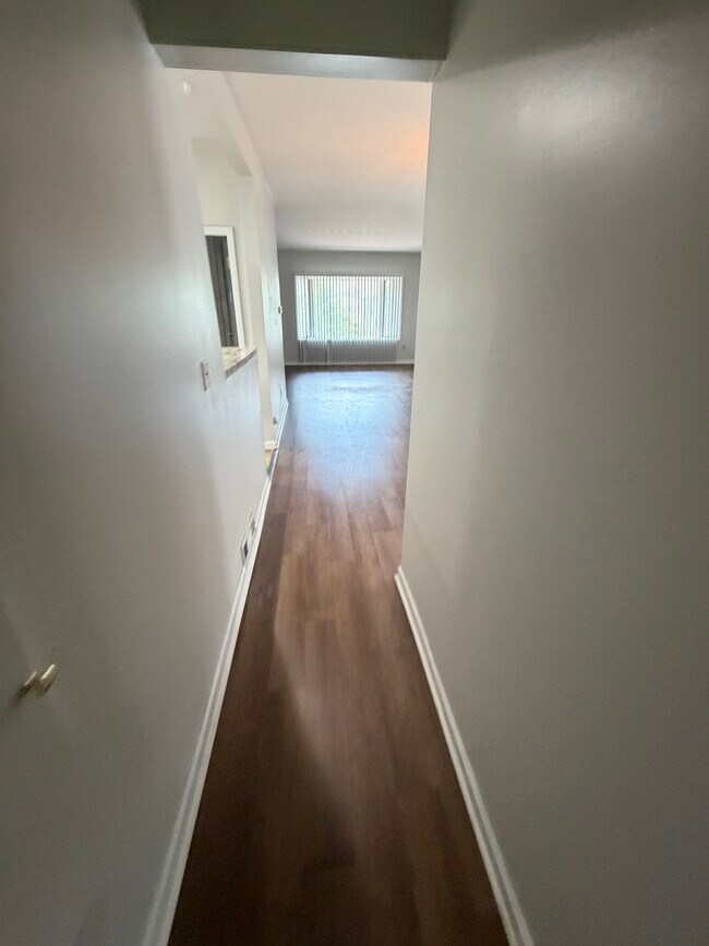 Foto del edificio - 170 Butler Ave