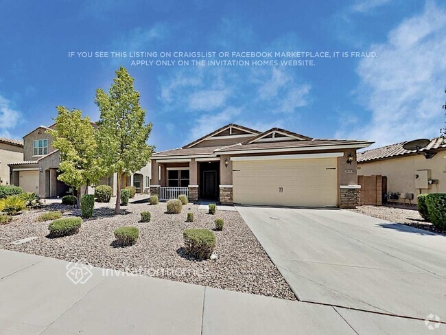 Building Photo - 2653 E Gillcrest Rd