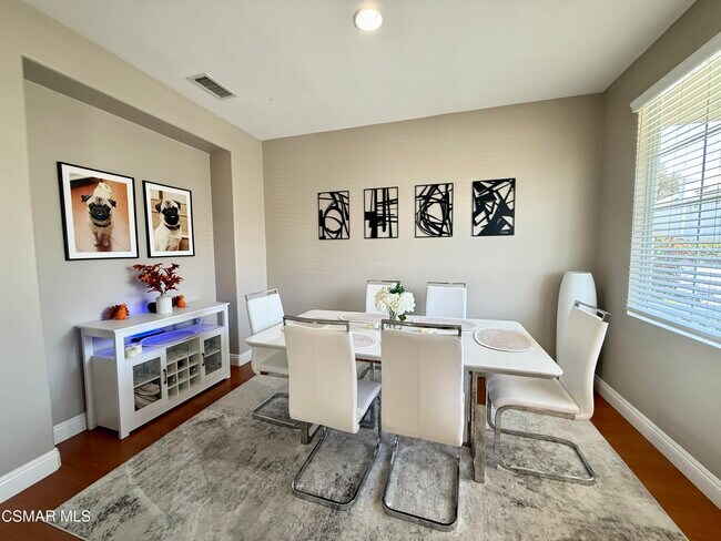 Foto del edificio - 2527 Aurora Ln