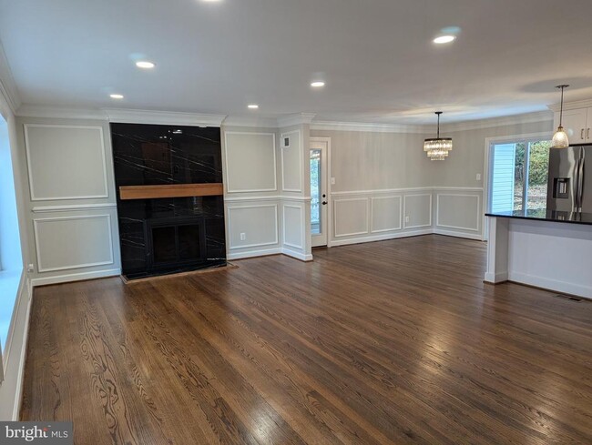 Building Photo - 6910 Baylor Dr