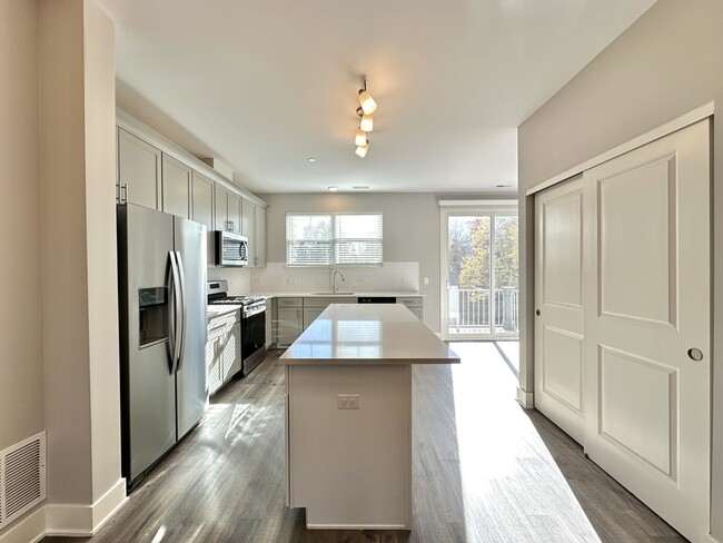 Foto del edificio - 615 Broadway St