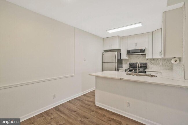 Building Photo - 3308 Wyndham Cir