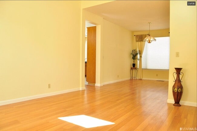Building Photo - 362 Cerro Ct