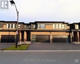 Building Photo - 4552-4552 Portage Rd
