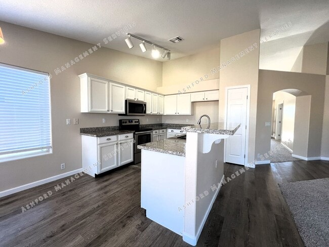 Building Photo - ***MOVE IN SPECIAL! UPDATED 4 BEDROOM  WIT...