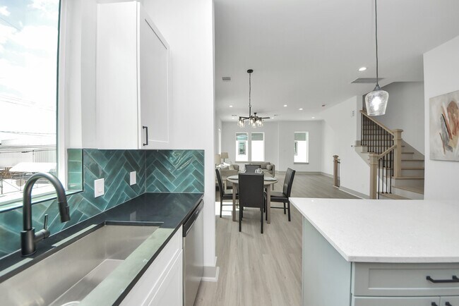 Building Photo - 5311 Kindred Gdn Ln