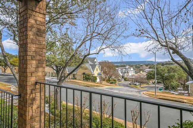 Foto del edificio - 4000 Belmont Park Dr