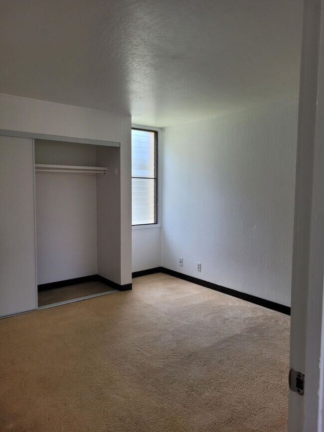 Foto del edificio - 2bdrm 1bth 1pkg located in Beautiful Makaha Valley Plantation