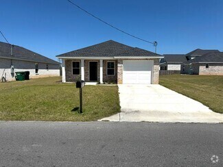 Building Photo - 3739 Avon Rd