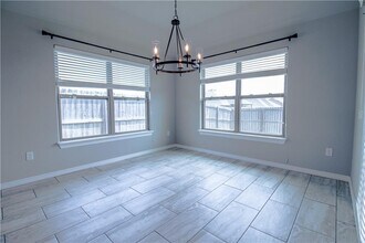 Building Photo - 1220 Gardenia St