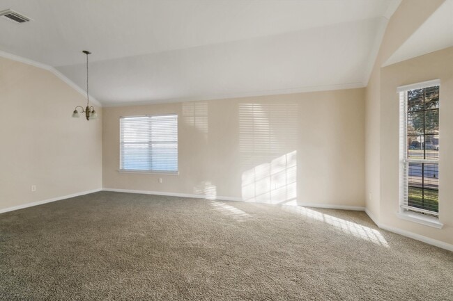 Building Photo - 835 Dracena Ct