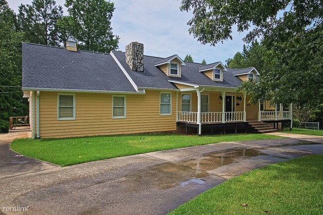 Building Photo - 581 Seven Forks Rd