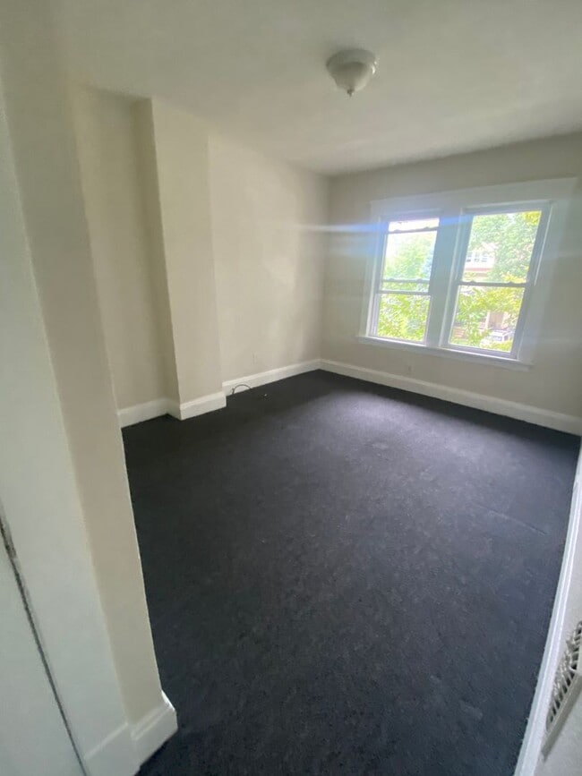 Building Photo - 3bd Single Cash Pay/Section 8