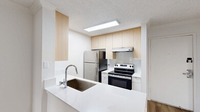 Interior Photo - Eight 80 Newport Beach