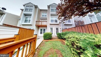 Building Photo - 6008 Chestnut Hollow Ct