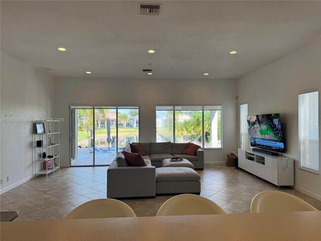 Foto del edificio - 7817 NW 121st Way
