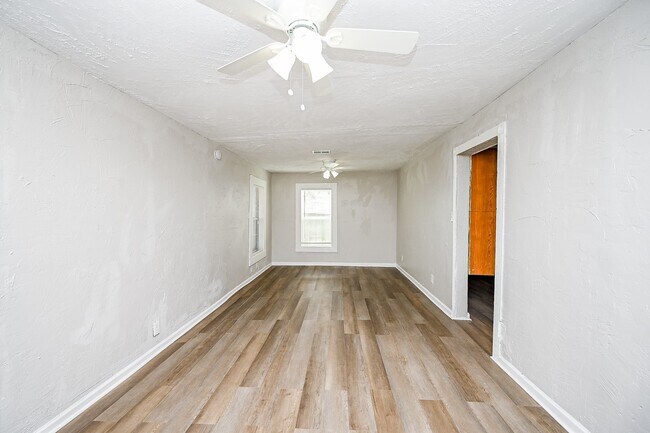 Foto del edificio - 7221 S Hall St