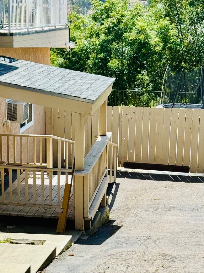 Building Photo - 3346 San Carlos Dr