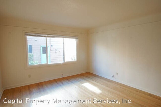 Building Photo - 2500 NE Couch St
