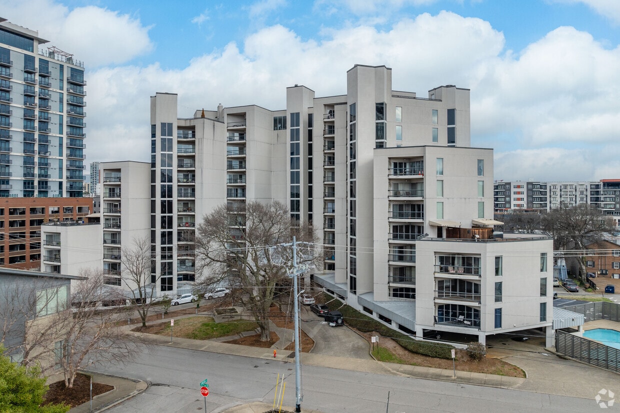 Primary Photo - University Square Condominiums
