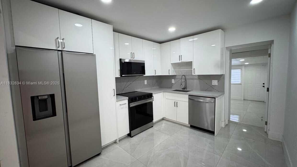 Foto principal - 320 SW 11th Ave