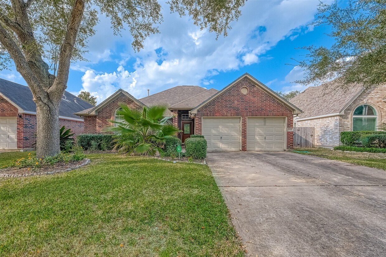Foto principal - 3326 Plymouth Pointe Ln