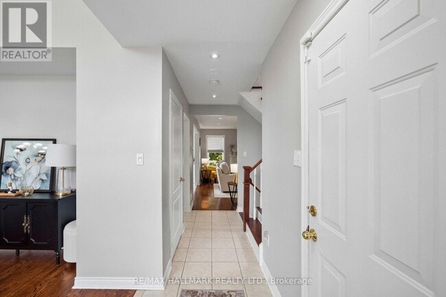 Building Photo - 43 Nobbs Dr