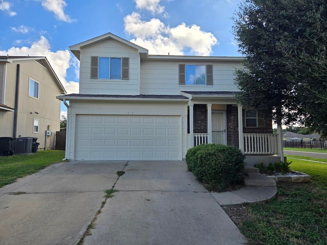 Foto principal - 15137 Meredith Ln