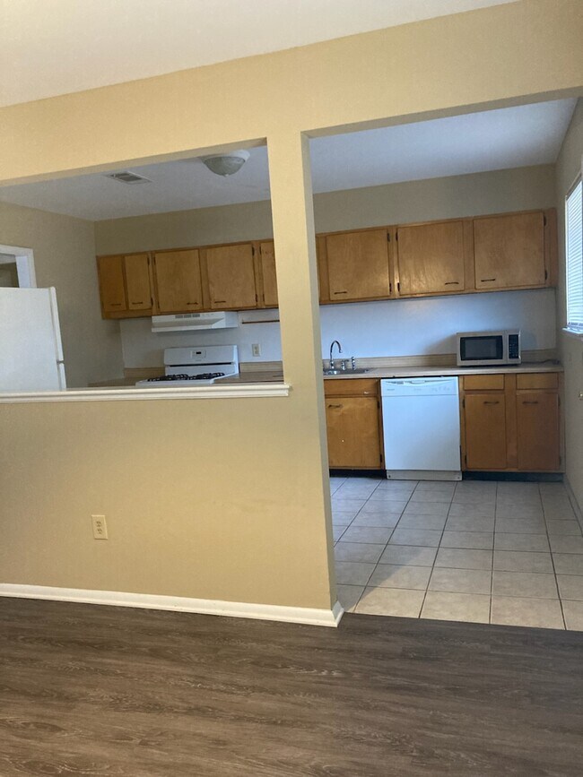 Foto del edificio - 2215 Kevin Ct