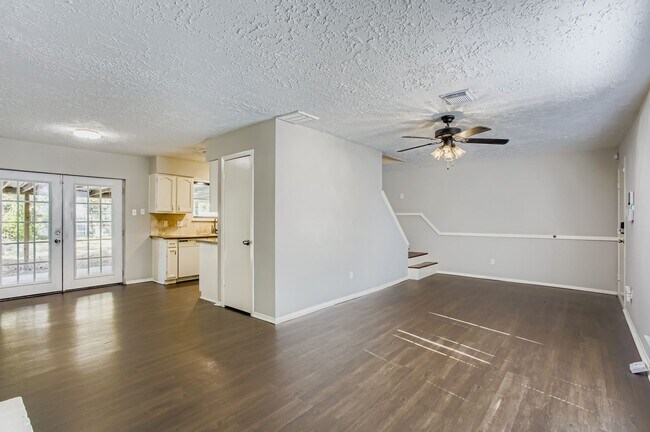 Building Photo - 9506 Landry Blvd