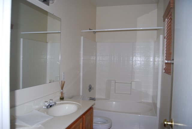 Foto del edificio - 16049 W Woodlands Ave