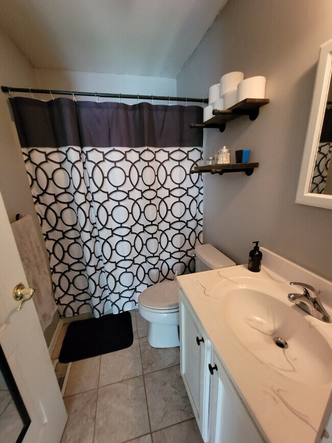 6 Churchill Ln Unit In law, Westbrook, CT 06498 6 Churchill Ln