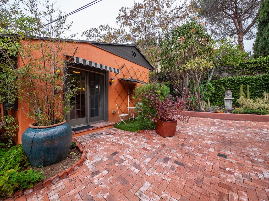 Foto principal - 1861 Morton Ave