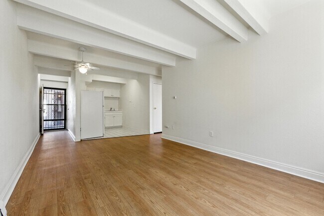Foto del edificio - 1 Bed 1 Bath Condo In The Heart Of Denver