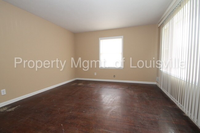 Building Photo - 6811 Creston Dr