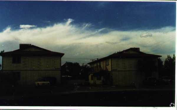 Foto del edificio - 2304-2308 Pearson Ct