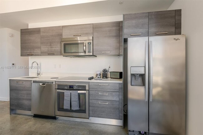 Building Photo - 151 SE 1st St