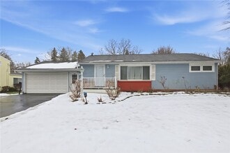 Building Photo - 266 Willowcrest Dr