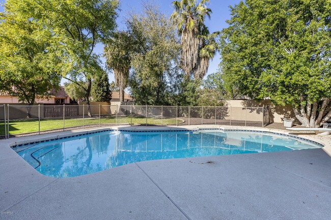 Building Photo - 4640 E Le Marche Ave
