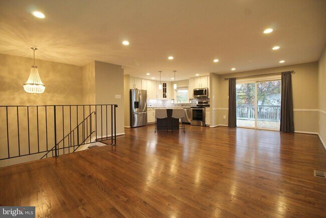 Building Photo - 4500 Lantern Pl