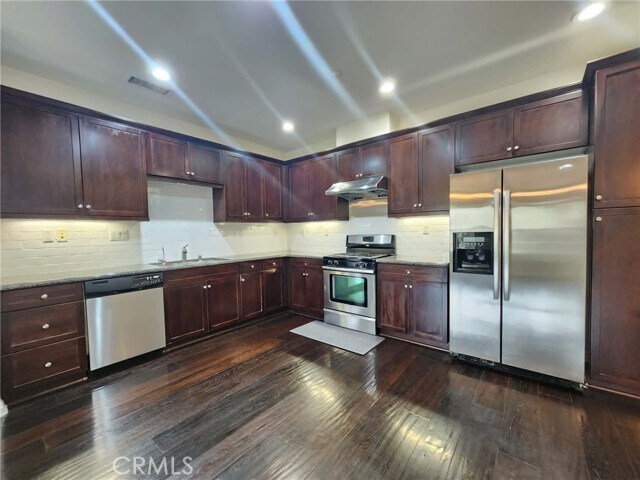 Foto del edificio - 732 E Valencia St