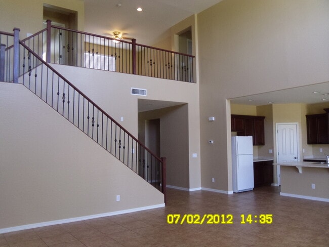 Building Photo - Lovely 4 BR 3BA Home in Skyline Ranch, San...