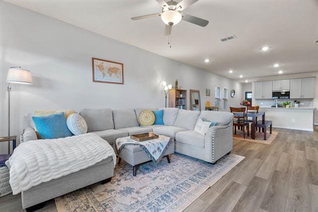 Building Photo - 207 Greenbriar Dr