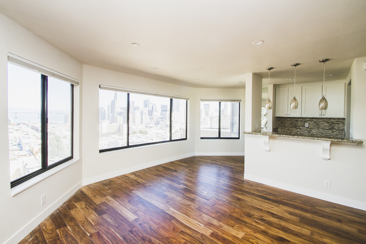 Spatious! - 2 Fallon Pl